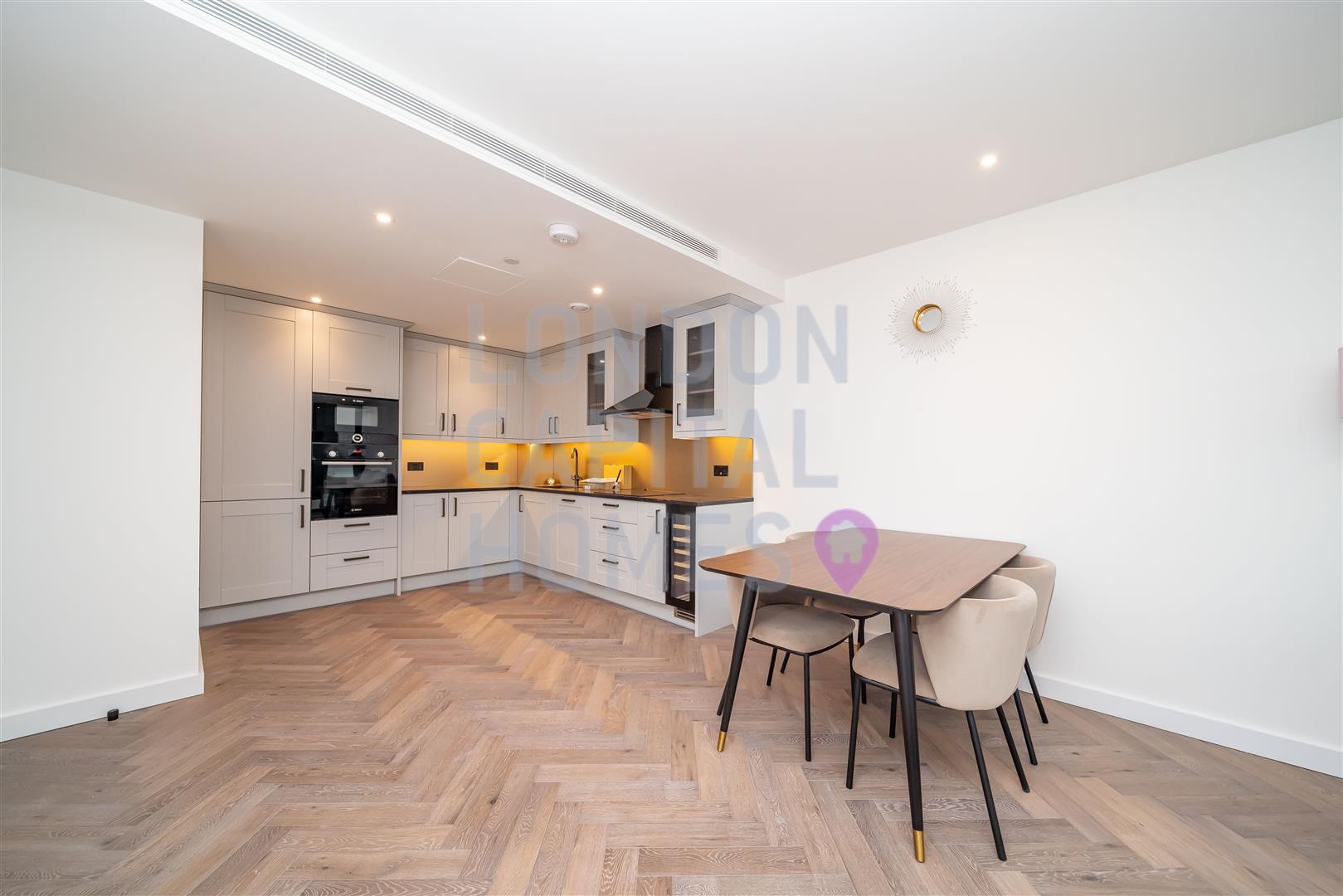 2 bed property in 1 merino Gardens, London